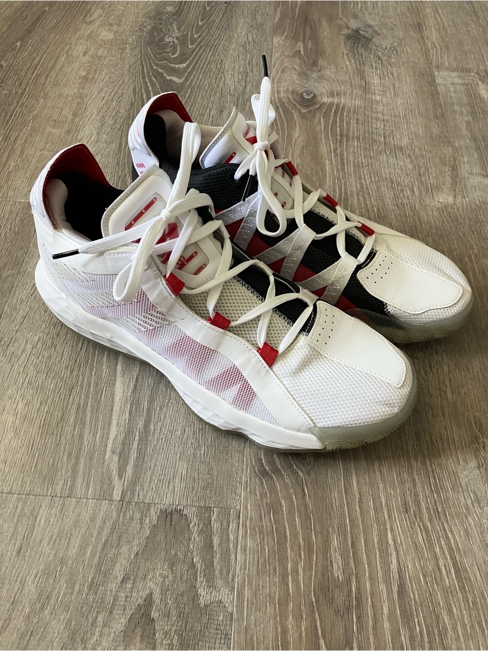 Adidas Dame 6